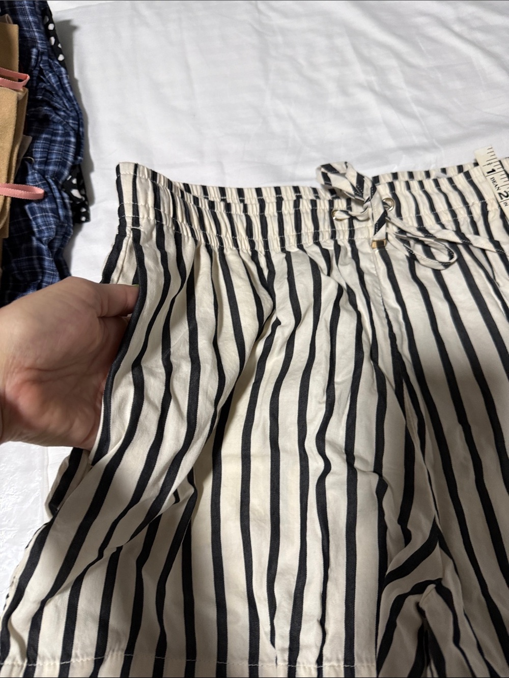 H&M Women's Black and Cream Striped Drawstring Shorts - Picture 3 of 5